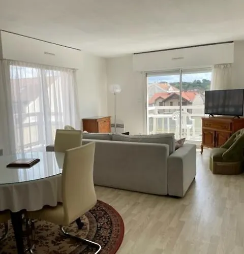 Les Preludes Vue Bassin ארסשון